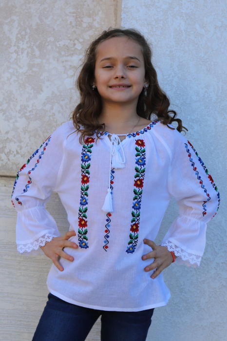 Ie fete Isaura [3]