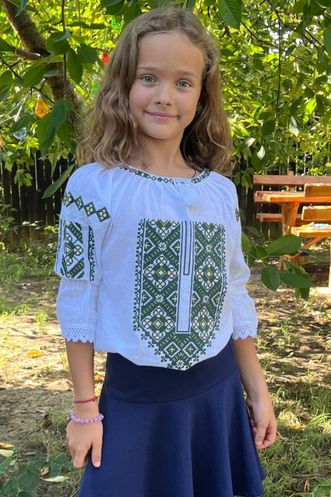 Ie fete Meletina broderie verde [3]