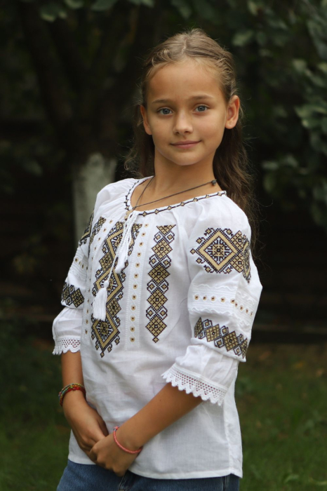 Ie fete Miki broderie bej [3]