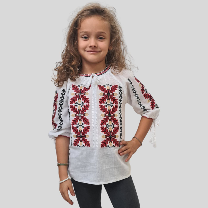 Ie fete Parascheva broderie rosie [3]