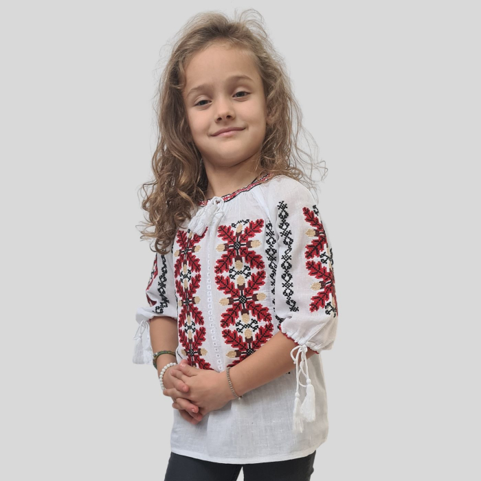 Ie fete Parascheva broderie rosie [2]