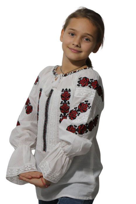 Ie fete Pinufia broderie rosie [3]