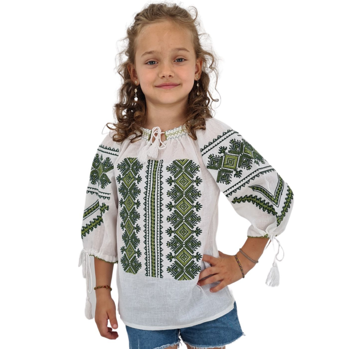 Ie fete Lavinia broderie verde [2]