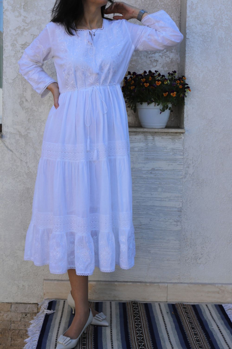 Rochie damă Eufrosina broderie alba [6]