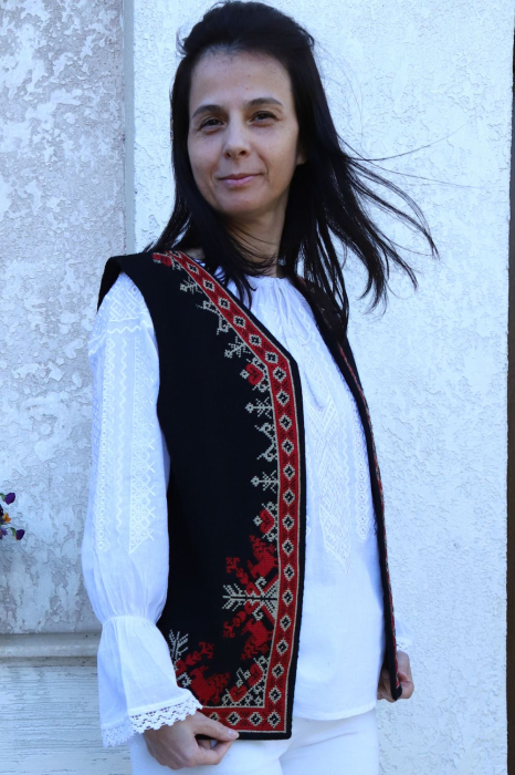Vestă damă Mavra broderie rosie [4]