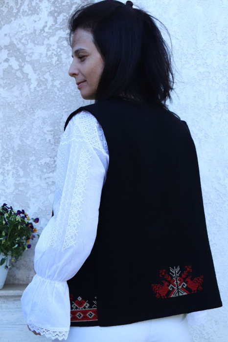 Vestă damă Mavra broderie rosie [3]