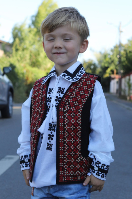 Vesta traditionala copii broderie romburi regale rosii [2]
