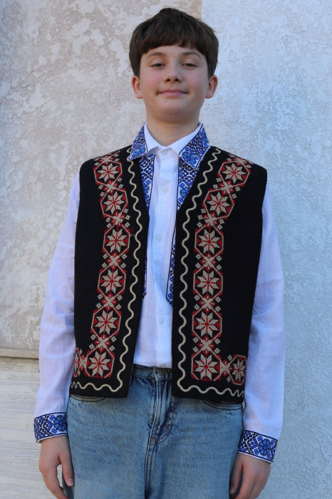 Vesta traditionala copii Matei broderie roșie [3]