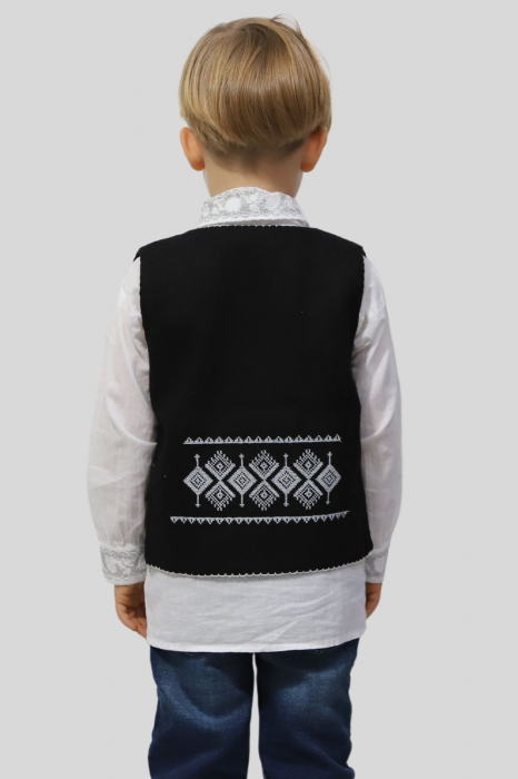 Vesta traditionala motiv bradut broderie albă [4]