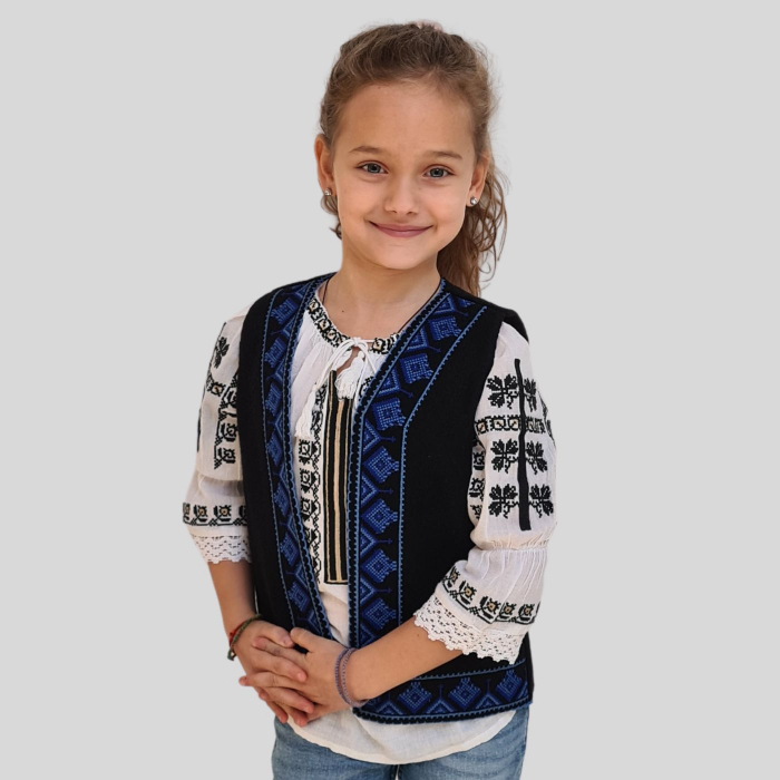 Vesta traditionala motiv bradut broderie albastra [5]
