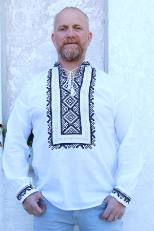 Cămașă tradițională Ramon broderie neagra cu auriu [2]