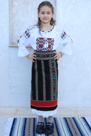 Catrinta bej traditionala copii [2]