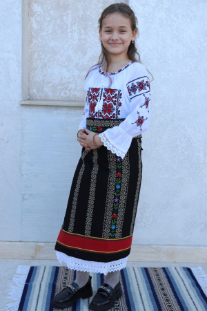 Catrinta bej traditionala copii [3]