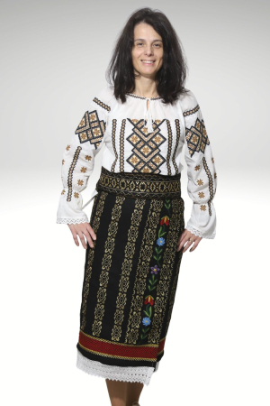 Catrinta cu broderie aurie si flori [1]