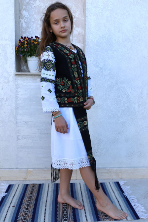 Compleu fete flori de campie broderie multicolora [1]