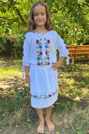 Compleu fete Paraschevi [1]