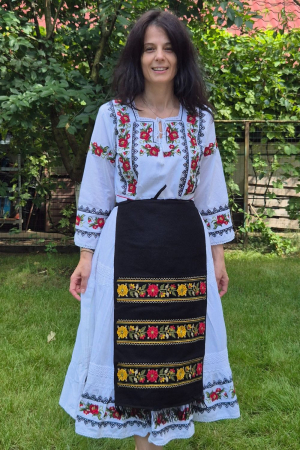 Fotă damă tradițională broderie flori de toamna Dama - Fotă damă tradițională broderie flori de toamna