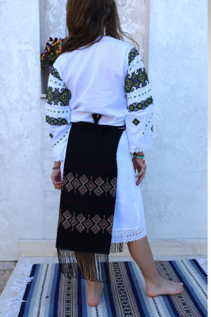 Fotă traditionala copii bradut broderie grena si bej [3]