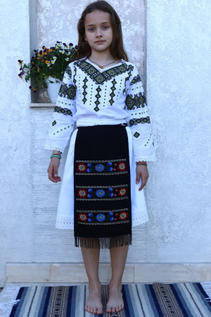 fote si catrinte - Fotă traditionala copii  broderie spic