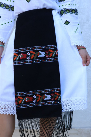 Fotă traditionala copii flori de campie [2]