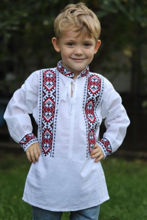 ie baieti - Ie băieți Azar broderie rosie