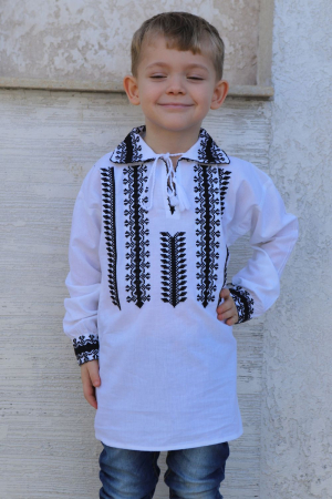 ie baieti - Ie băieți Giulian