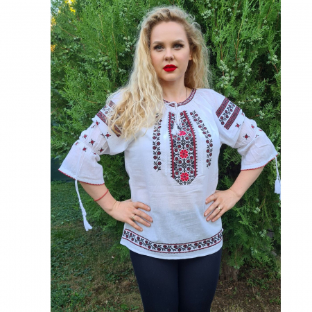Dama - Ie damă Ariana broderie rosie și grena