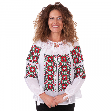 Dama - Ie damă Iustina