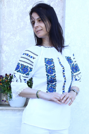 Ie damă Tamara broderie albastra [3]