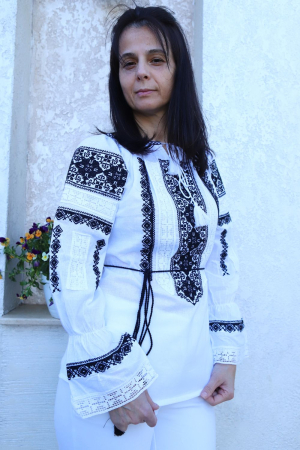 Ie damă Elefteria broderie neagra [2]