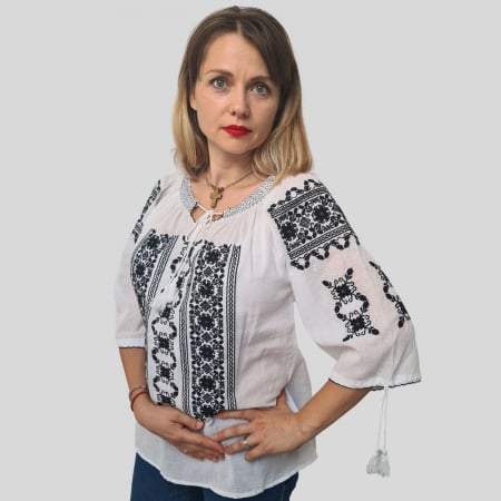 Ie damă Brandusa broderie neagra [2]