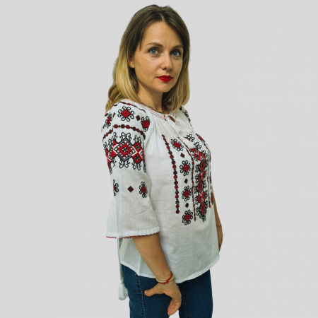 Ie damă Valentina broderie rosie [1]