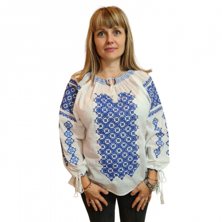 Ie damă Larisa broderie albastră [1]
