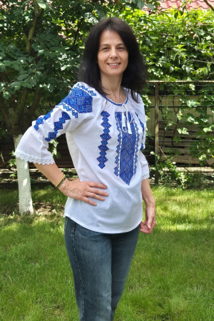 Ie damă Livia broderie albastra [1]