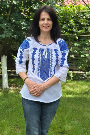 Ie damă Livia broderie albastra [2]