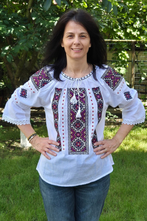 Ie damă Paraschevi broderie grena Dama - Ie damă Paraschevi broderie grena