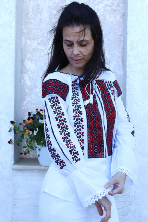 Ie damă Monalisa broderie rosie [2]