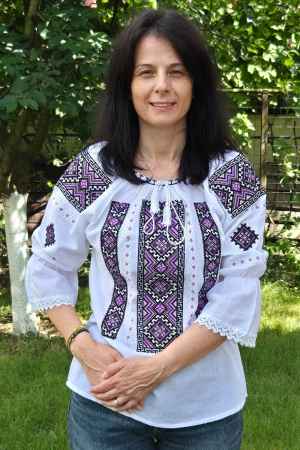 Ie damă Paraschevi broderie mov [1]