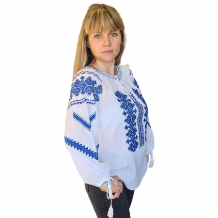 Ie damă Lavinia [1]