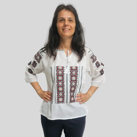 Ie damă Sonia broderie rosie mărimi mari - Ie damă Sonia broderie rosie