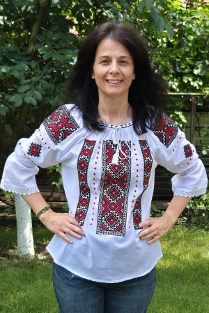 Ie damă Paraschevi broderie rosie [2]