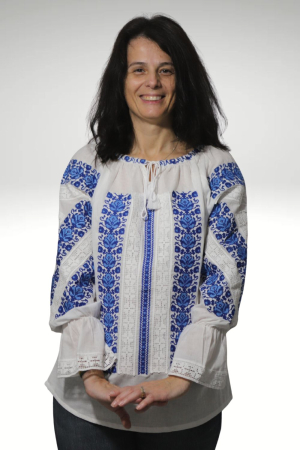 Ie damă Pinufia broderie albastra maneca lunga [1]