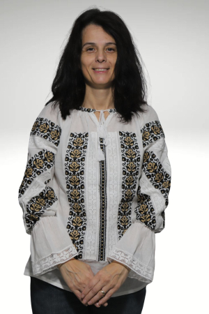 Ie damă Pinufia broderie bej maneca lunga [1]