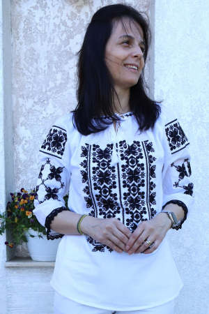 Dama - Ie damă Steluta broderie neagra