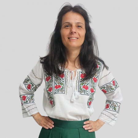 Dama - Ie damă Petra