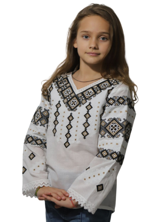 Ie fete Antuzia broderie bej [2]