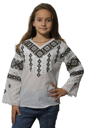 Ie fete Antuzia broderie bej [1]