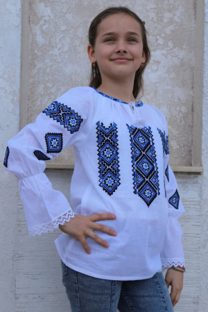 Ie fete Erotida broderie albastra [2]