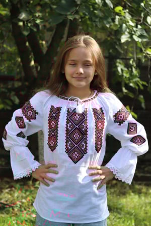 ie fete - Ie fete Erotida broderie rosie