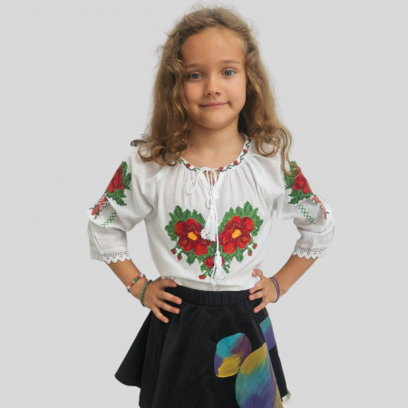 Ie fete Emanuela [1]